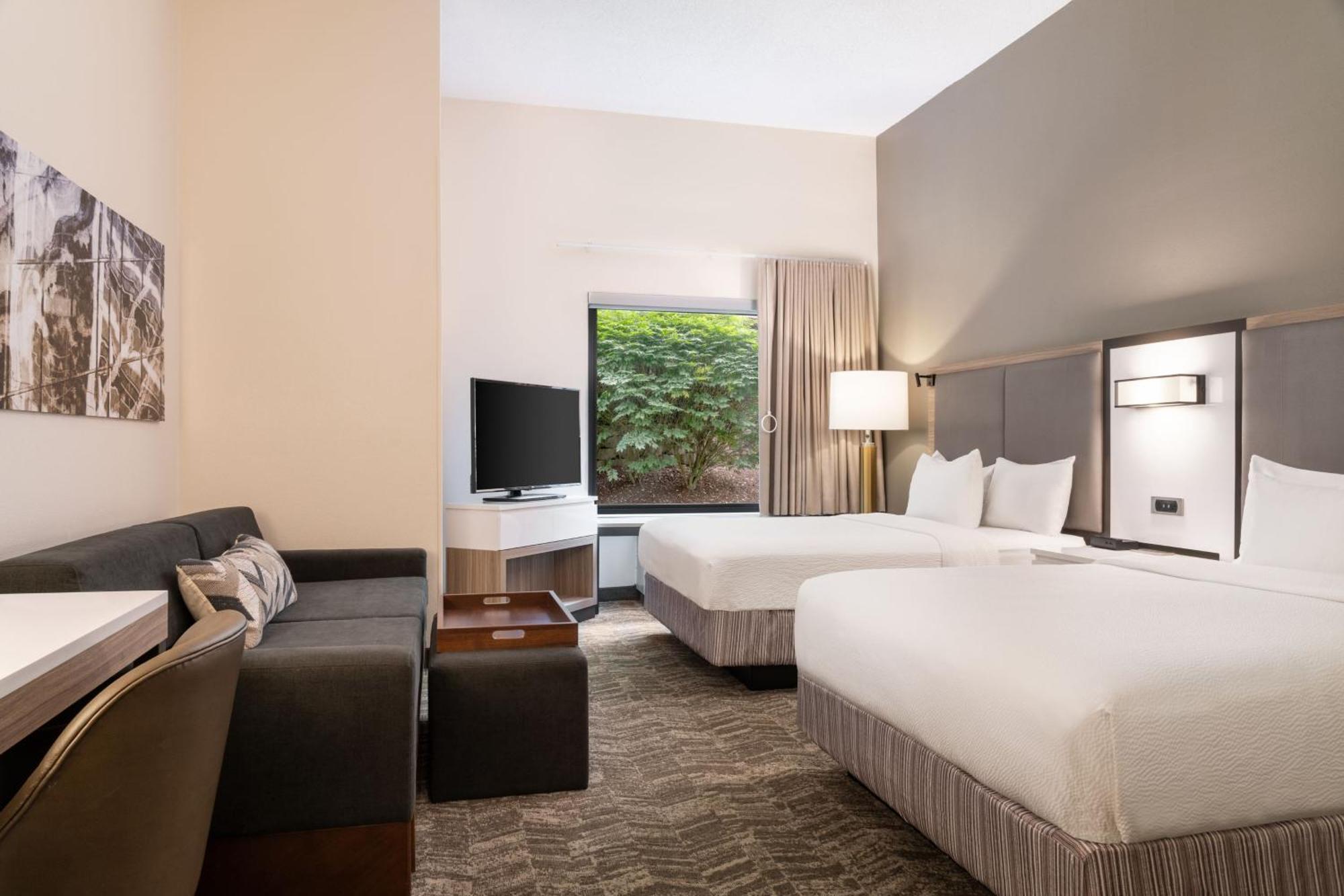 Springhill Hotel 3*